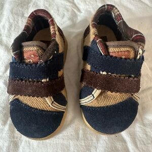 Stylish Plaid Baby Walker Shoes